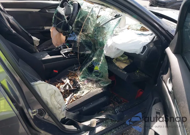 2HGFC2F55JH563821: 40681530