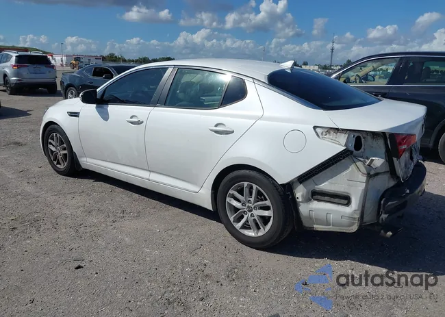 KNAGM4A75B5157595: 40682470