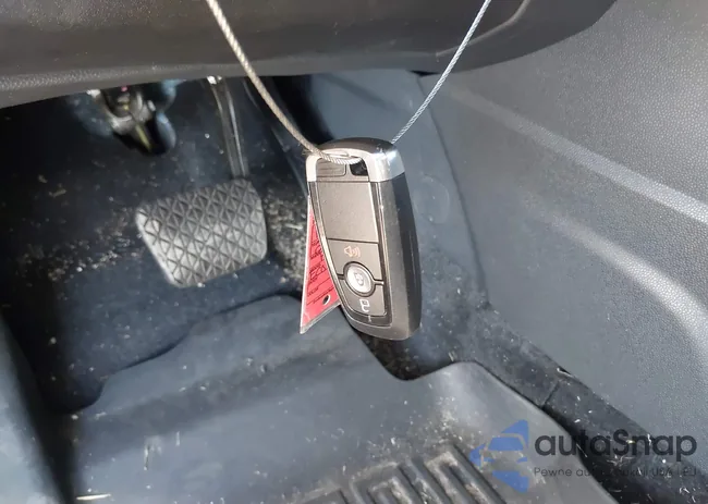 MAJ6S3GL4LC390051: 40683160