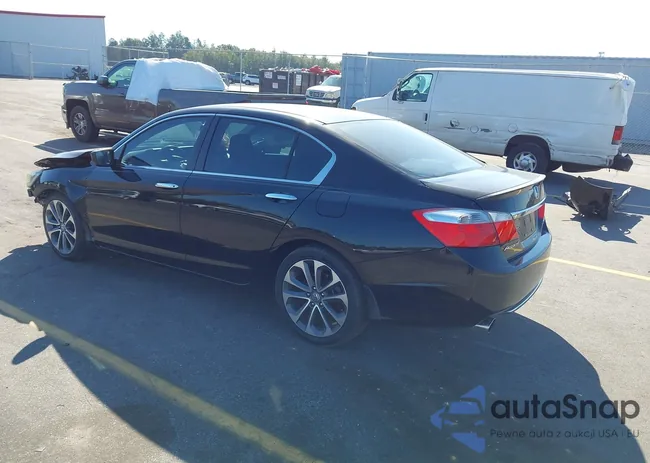 1HGCR2F59EA232813: 40682828