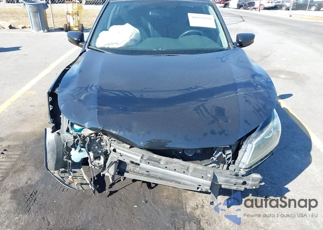 1HGCR2F59EA232813: 40682828