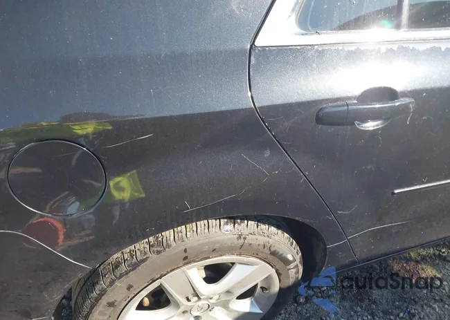 1G1ZB5E06CF242647: 40685697