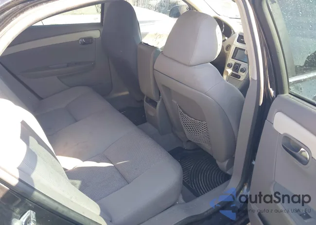 1G1ZB5E06CF242647: 40685697