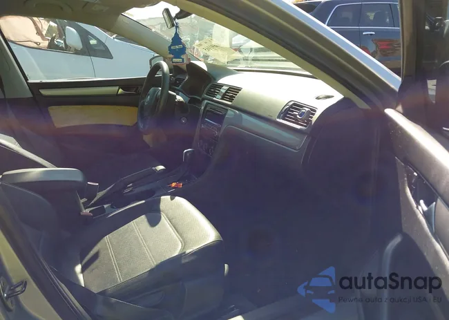 1VWAH7A35DC147981: 40691165