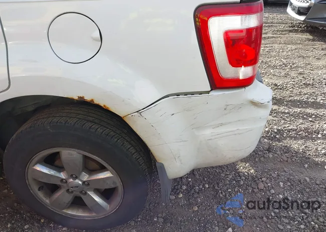 1FMCU94148KE38136: 40690683