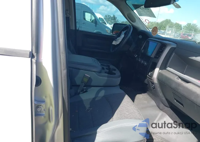 1C6RR7XT3ES210875: 40692093