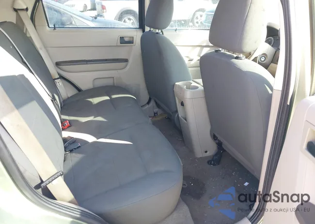 1FMCU02Z48KB00157: 40692050