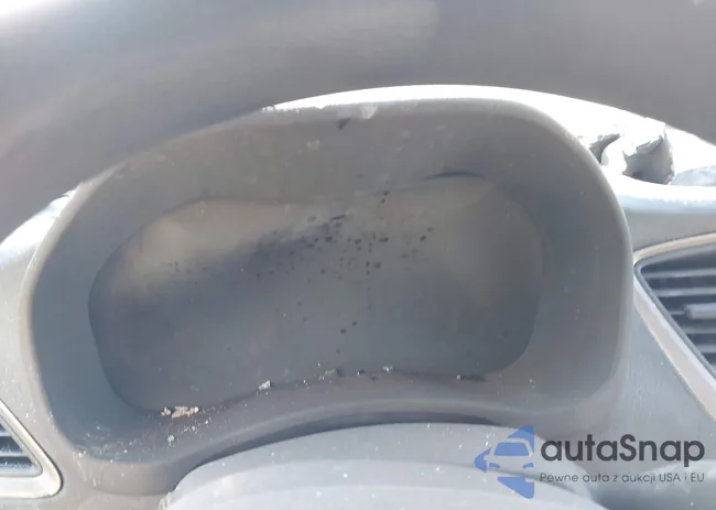 3KPC24A38KE044880: 40693252