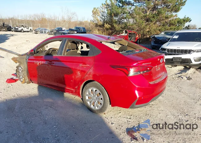 3KPC24A38KE044880: 40693252