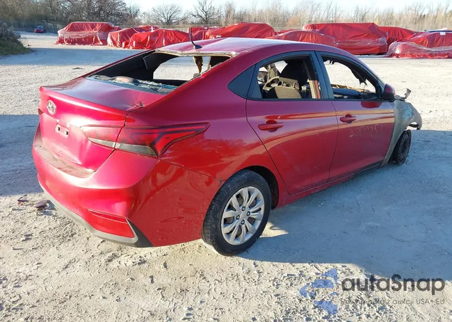 3KPC24A38KE044880: 40693252