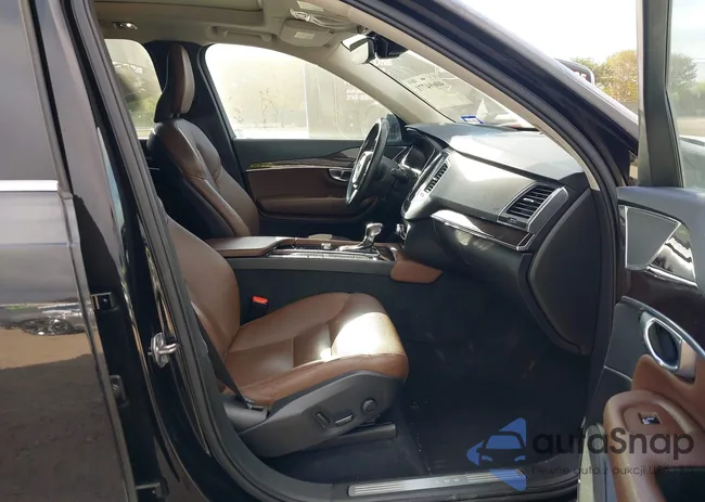 YV4A22PK7K1443905: 40694771