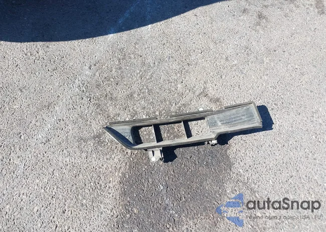 5YJ3E1EB1LF640500: 40696592