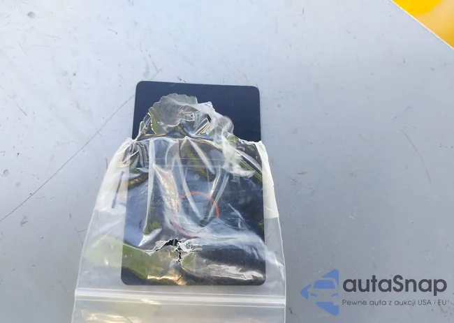 5YJ3E1EA3JF035785: 40696028