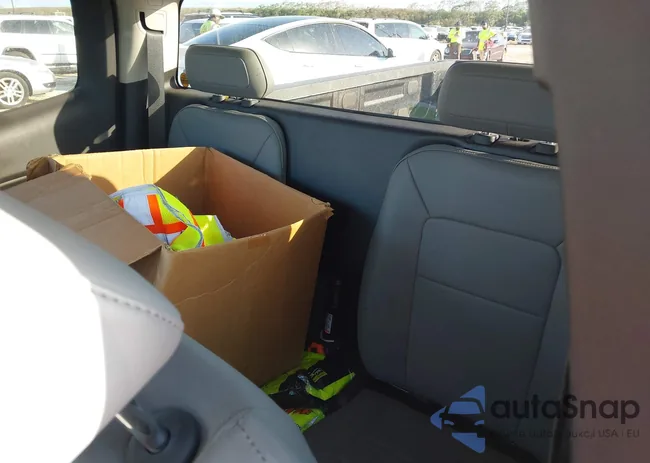 1GCHSBEA0K1171256: 40697376