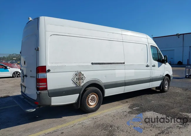 WD3PE8CB3C5684474: 40696727