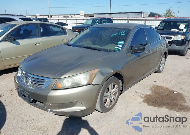 1HGCP2F42AA005065: 40696892