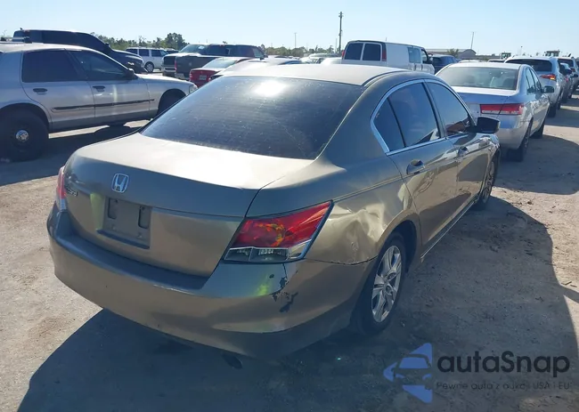 1HGCP2F42AA005065: 40696892