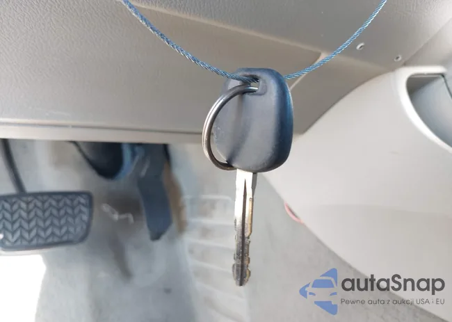 4T4BE46K78R040883: 40698281