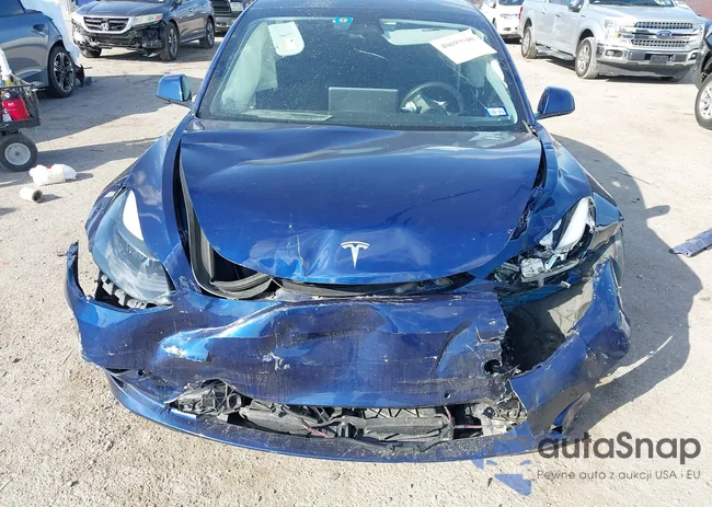 5YJ3E1EB2MF064630: 40699046