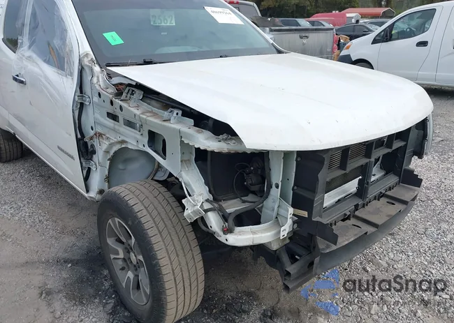 1GCHSBEN6H1201422: 40699264