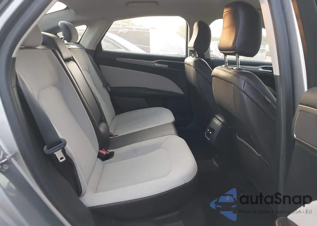 3FA6P0HD2LR134662: 40700572