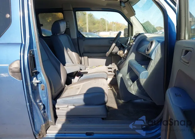 5J6YH186X6L010739: 40701430