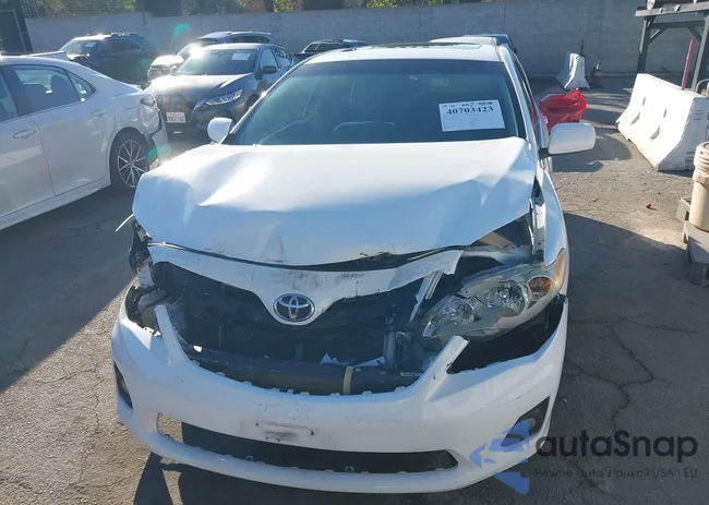 2T1BU4EE5CC827737: 40703423