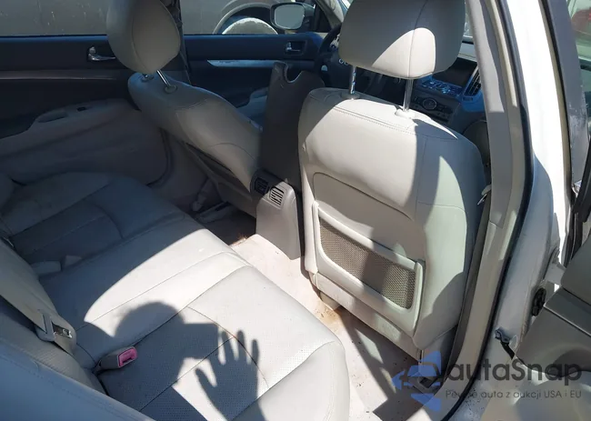 JN1CV6AP4AM402162: 40703584