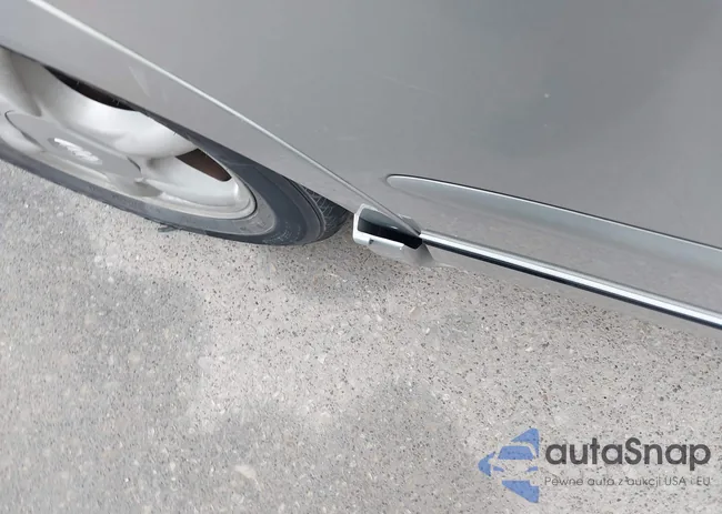 2G4WB52KX41216086: 40705013