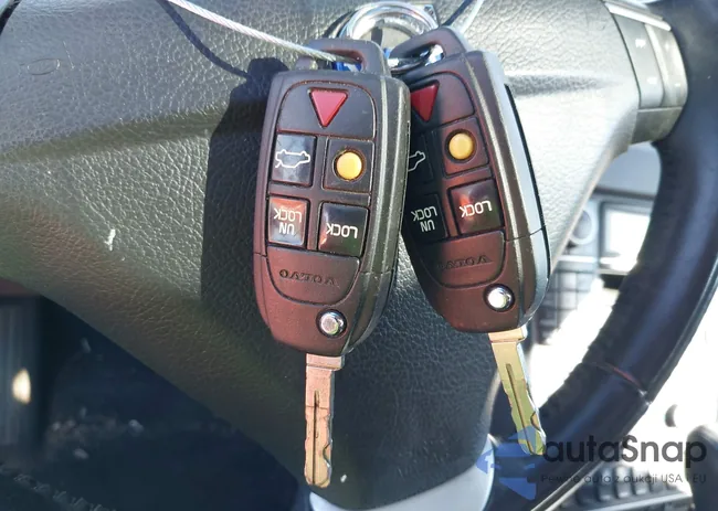 YV4952CZ7D1636801: 40707677