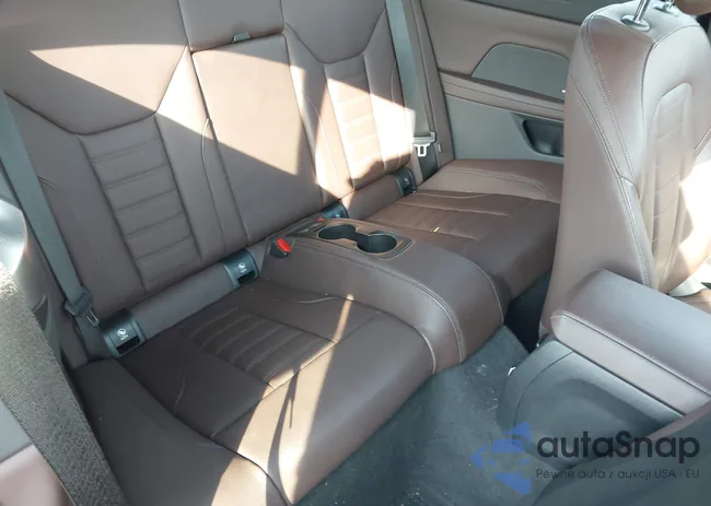 WBA43AT08RCN69844: 40708767