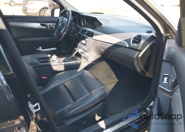 WDDGF8AB6ER311632: 40710418