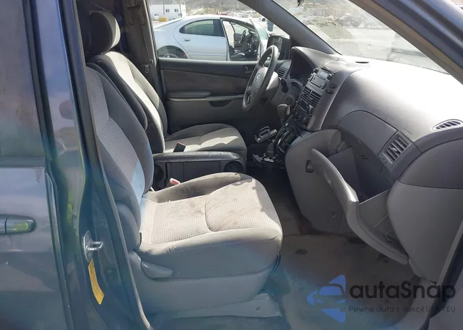 5TDZK23CX8S154775: 40709672