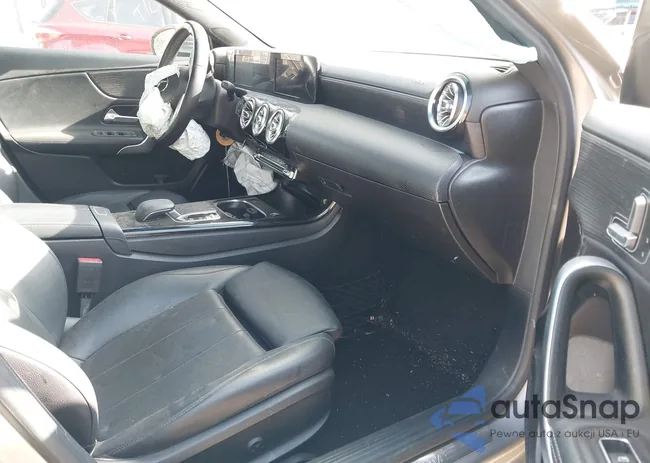 WDD3G4EB5KW022138: 40709997