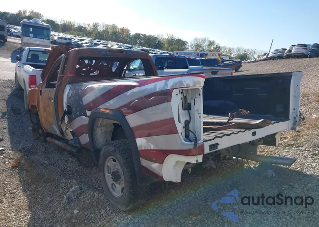 1GT09LE78LF318608: 40711473