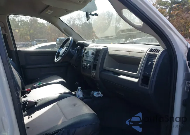 3D6WT2CT2BG598250: 40719230