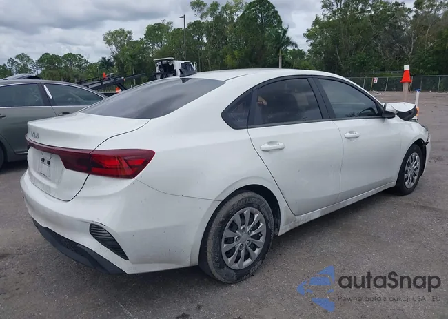 3KPF24AD6NE445919: 40720090