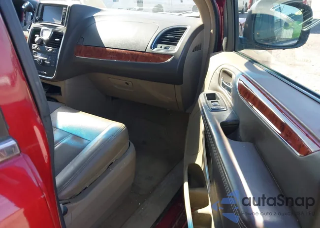 2C4RC1BG2FR609037: 40721827