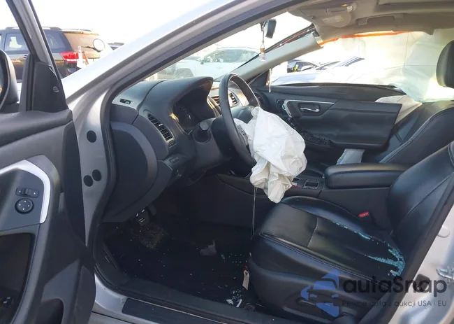 1N4AL3AP0HC204015: 40723500