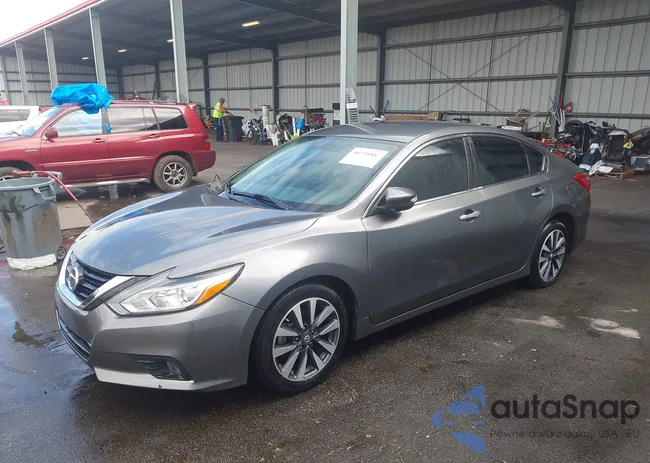 1N4AL3AP5HC189527: 40724347