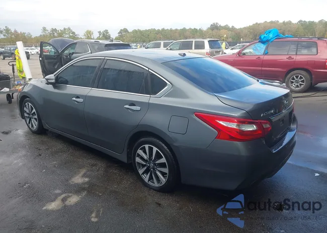 1N4AL3AP5HC189527: 40724347