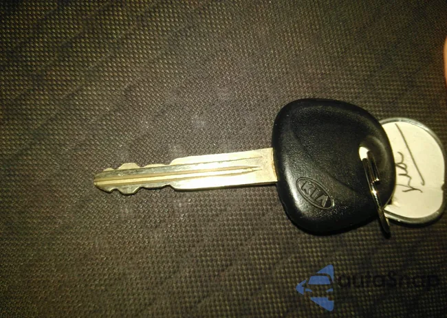 KNDJT2A58C7427990: 40724561