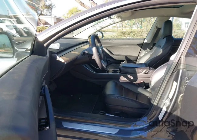 5YJ3E1EA5LF644217: 40726958