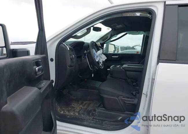 1GB2WLE76PF170647: 40730178