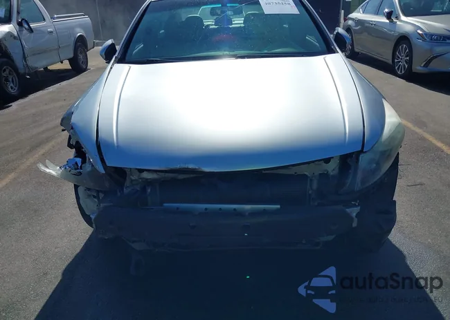 1HGCP2F8XBA094128: 40735258