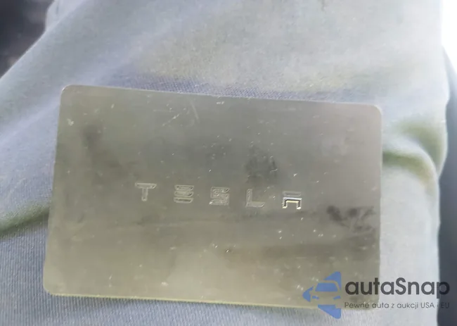 5YJ3E1EB8JF185822: 40738511