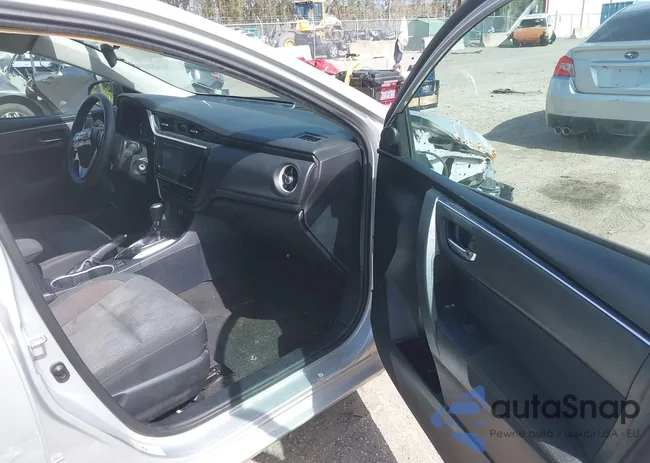 2T1BURHE8JC118807: 40738731