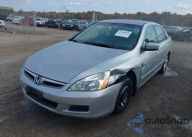 1HGCM56397A186384: 40740710