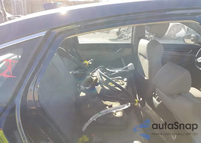 1HGCV3F50LA004844: 40740974