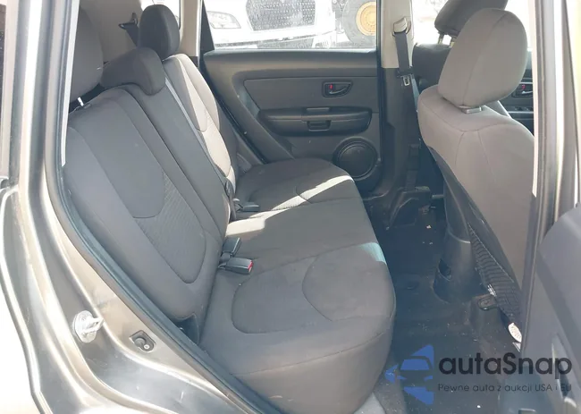 KNDJT2A58D7635661: 40746478